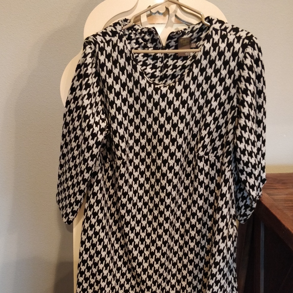 Taylor Dress Houndstooth